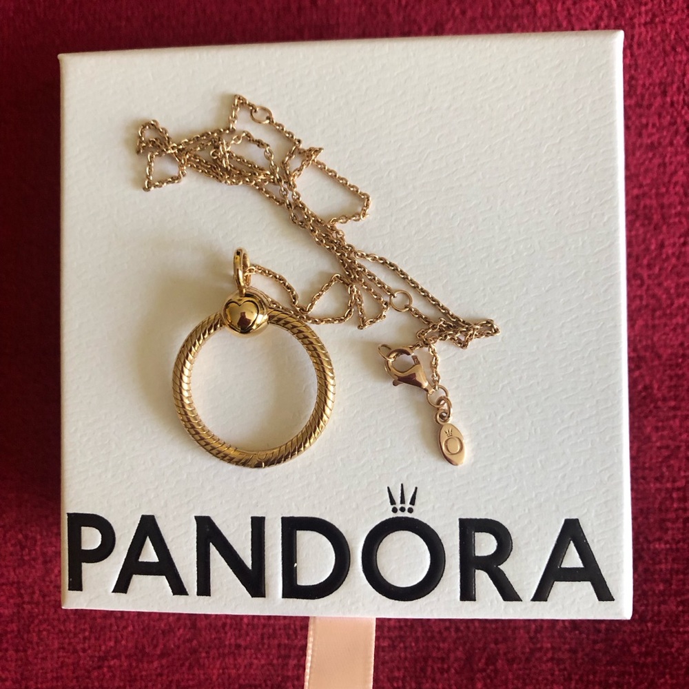 Authentic Pandora Circle Pendant With Chain 14K Rose Gold Plated.NWOT.